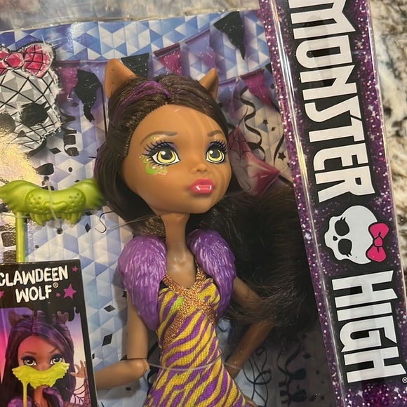 Clawdeem wolf - Picture 2 of 3